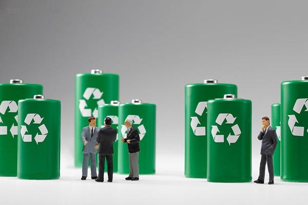 劍橋大學(xué)設(shè)計了一種新型電池，儲電量達到鋰電池5倍